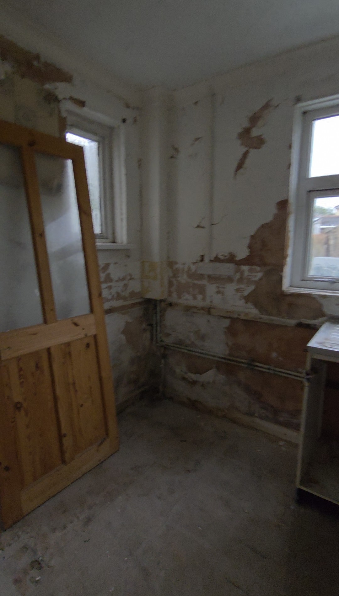 Kitchen before renovation